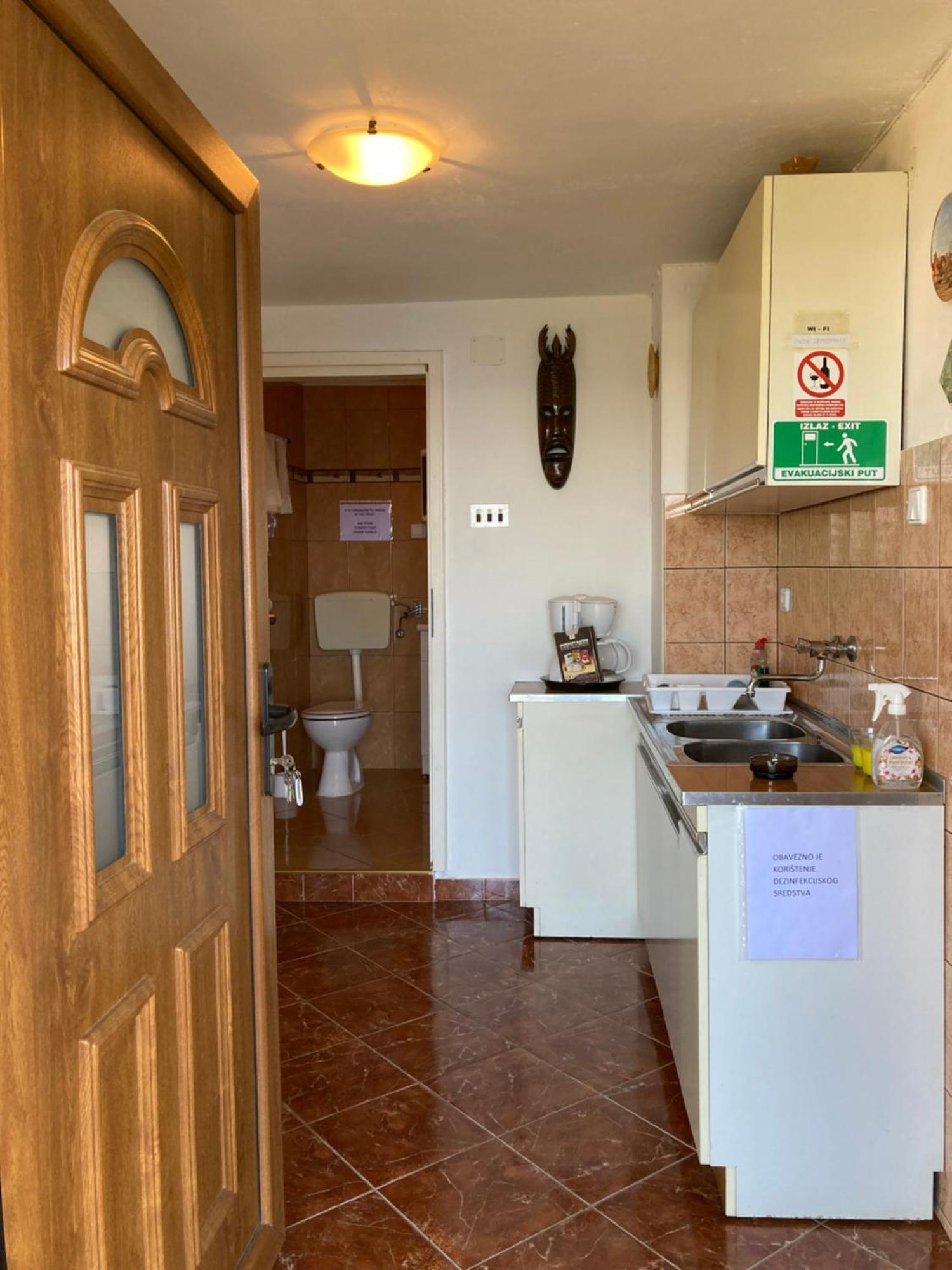 Apartment Tina Sveti Juraj セニ エクステリア 写真